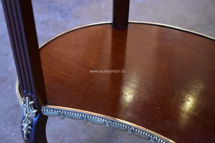 Starožitný stolek se šuplíkem