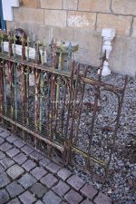 Starožitné ozdobné plotové dílce