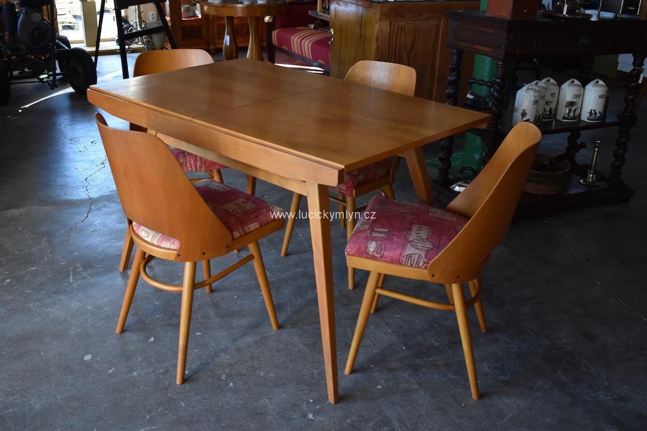 Jídelní stůl se židlemi Jídelní stůl se židlemi
