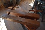 Stahovací nástroj z třešňového dřeva