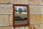 Zrcadlo ve starožitném secesním rámu
