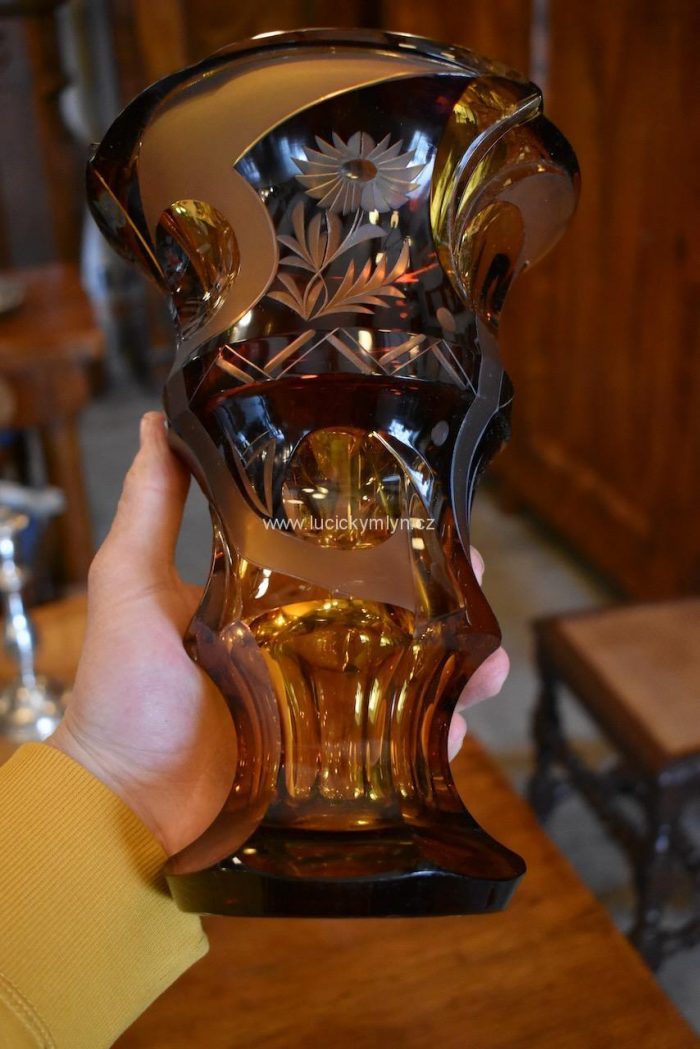 Luxusní navrhovaná hluboce broušená modernistická váza ART-DECO