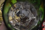Působivý starožitný džbán z foukaného zeleně tónovaného skla