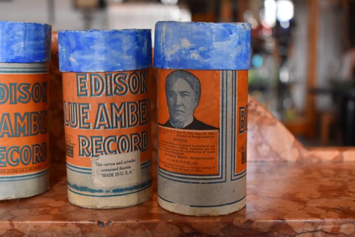 Originální Edisonovy válečky na phonograph