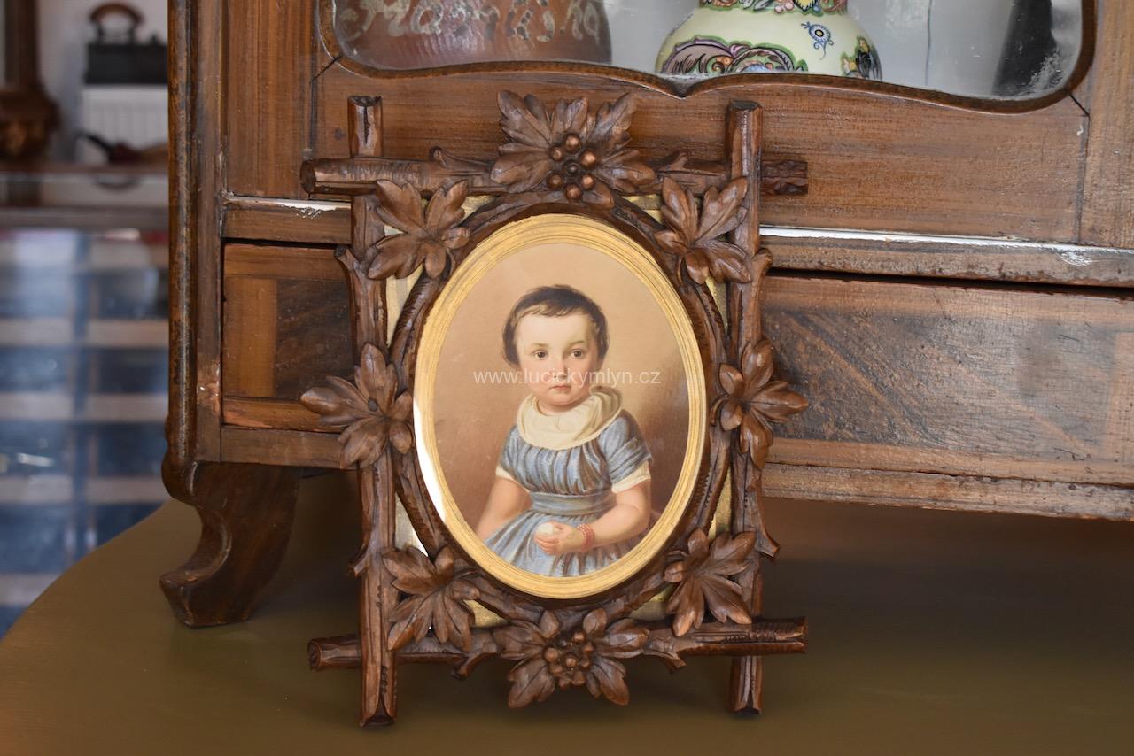 Malovaná podobizna dítěte z období biedermeieru Malovaná podobizna dítěte z období biedermeieru