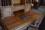 Veliký starožitný psací stůl z masivního dubu
