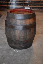 Starožitný, sběratelsky hodnotný pivní dubový sud s originálním značením GAMBRINUS PLZEŇ 103 L