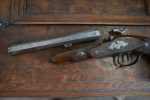 Originální a funkční starožitná pistole s perkusním zámkem