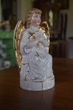 Porcelánová soška andílka