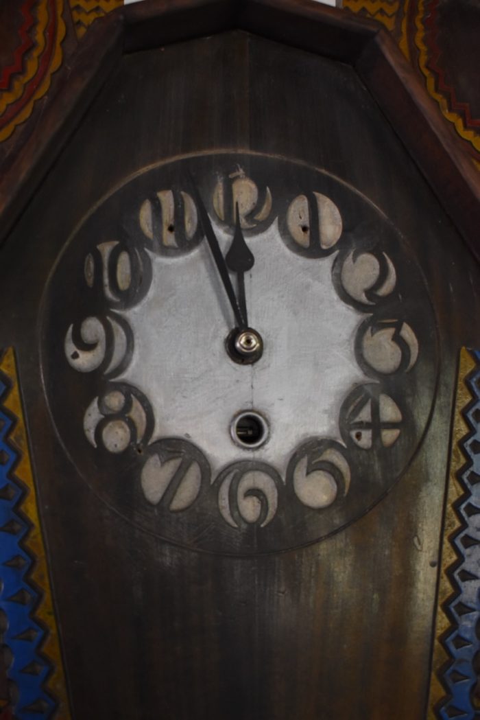 Starožitné hodiny v kubizujícím stylu