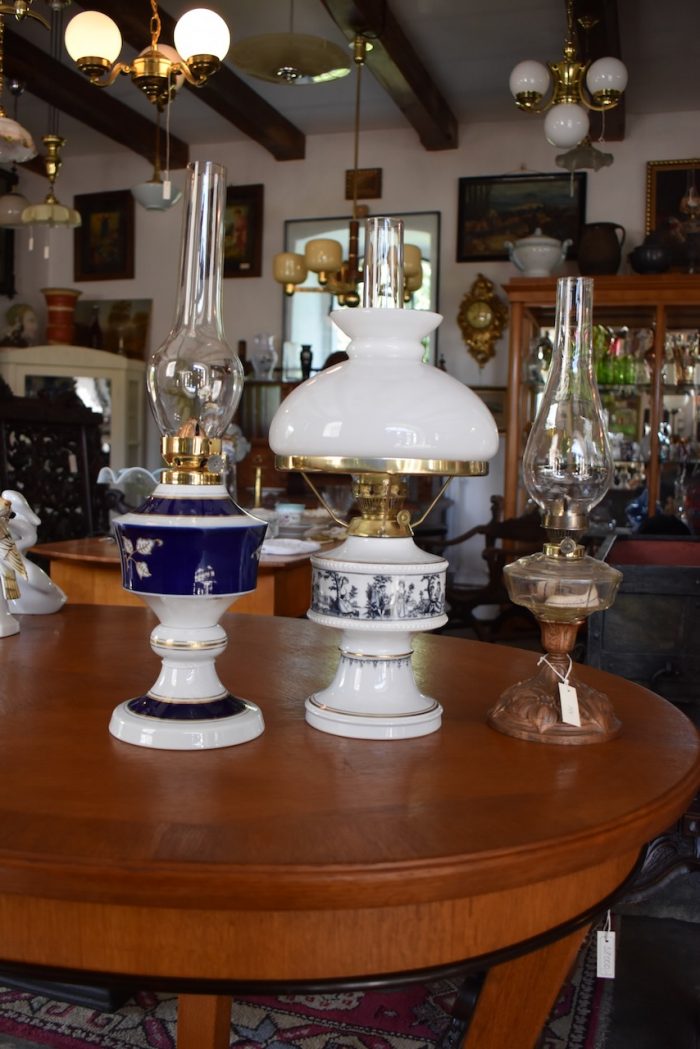Petrolejová lampa z Durinské porcelánky WALENDORF