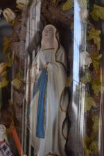 Starožitná dřevořezba Panny Marie Lurdské