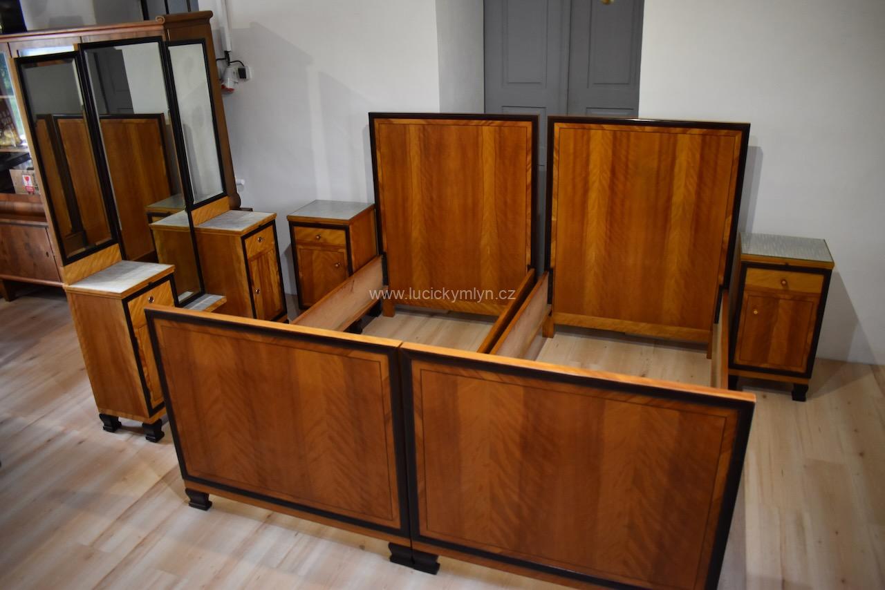 Starožitná nadčasová ložnice ve stylu ART-DECO Starožitná nadčasová ložnice ve stylu ART-DECO