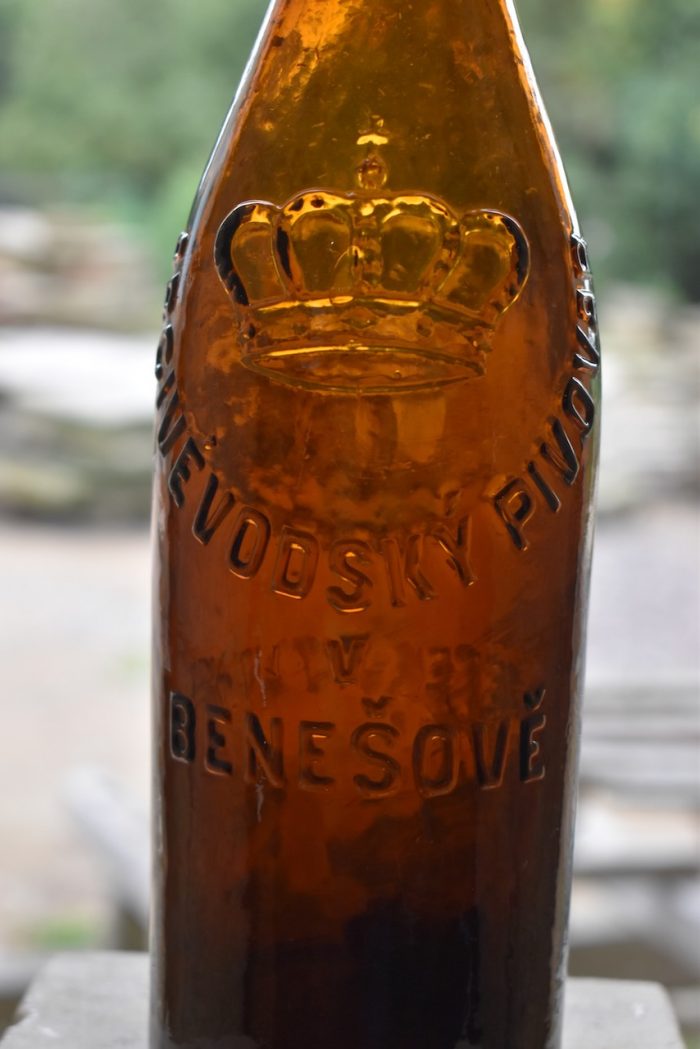 Starožitná láhev pivovaru v Benešově