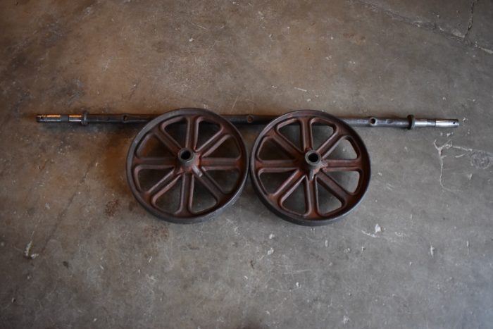 Starožitná strojní paprsková kola