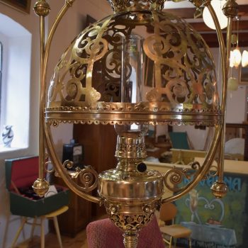 Luxusní a atypicky veliká starožitná lampa či lustr