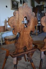 Starožitné ořechové židle