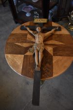 Starožitný řezaný Kristus na kříži