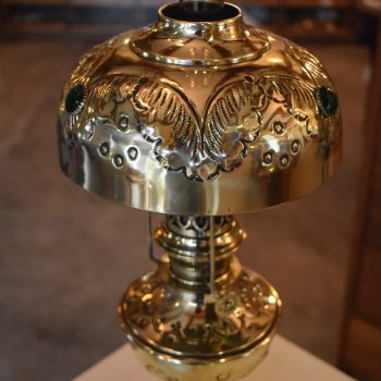 Krásná starožitná secesní petrolejová lampa