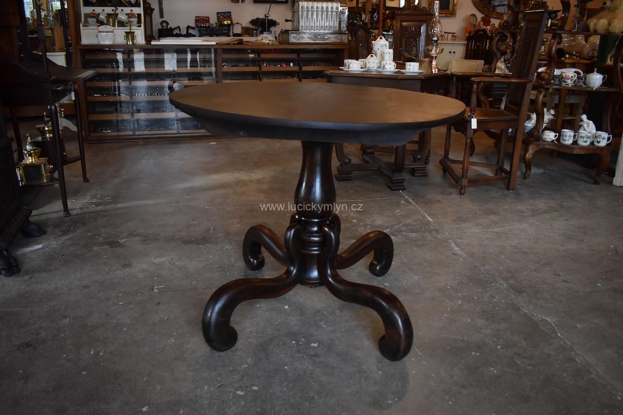 Starožitný stůl z období vrcholného biedermeieru Starožitný stůl z období vrcholného biedermeieru