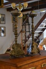 Originální pár starožitných barokních svícnů