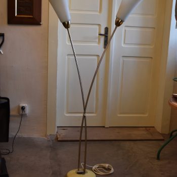 Vkusná podlahová RETRO lampa