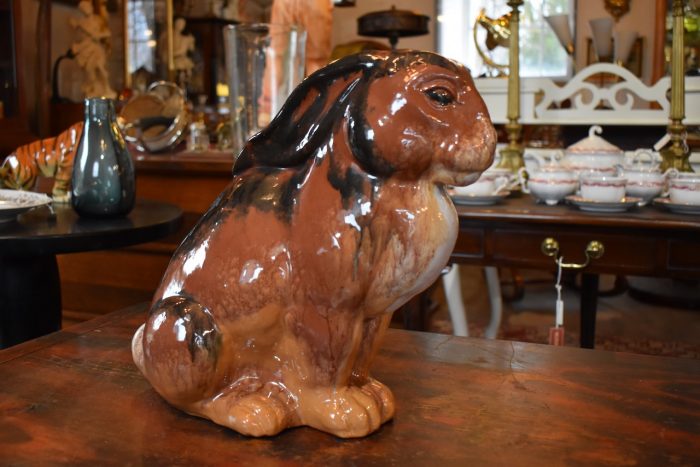 Starožitná keramická soška zajíce