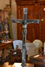 Starožitný křížek s Kristem