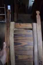 Starožitný dřevěný nosič
