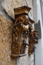 Starožitné korintské hlavice - řezané dílce