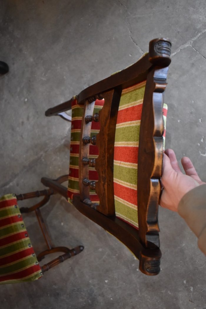 Starožitné měšťanské ořechové židle