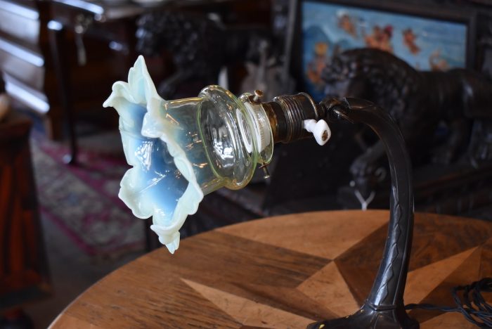 Starožitná lampička v secesně kubizujícím stylu