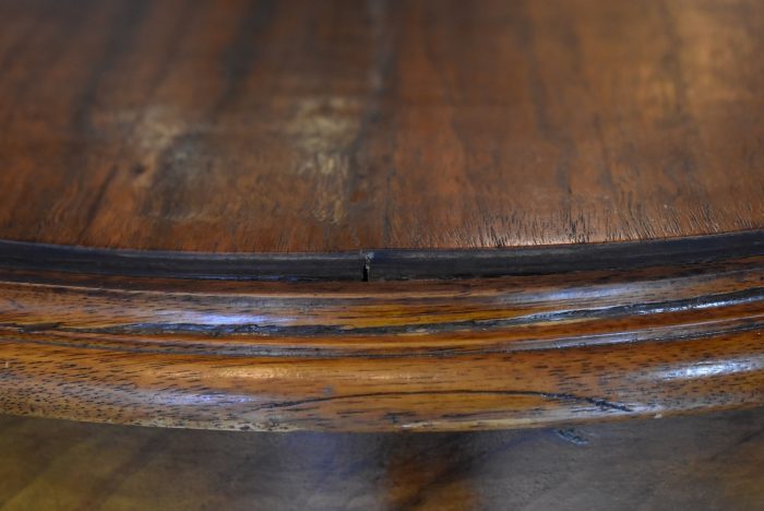 Starožitný konzolový stolek