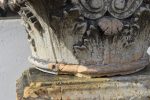 Starožitná korintská hlavice - originální ozdobný fasádní dílec