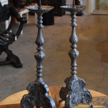 Originální pár barokních svícnů
