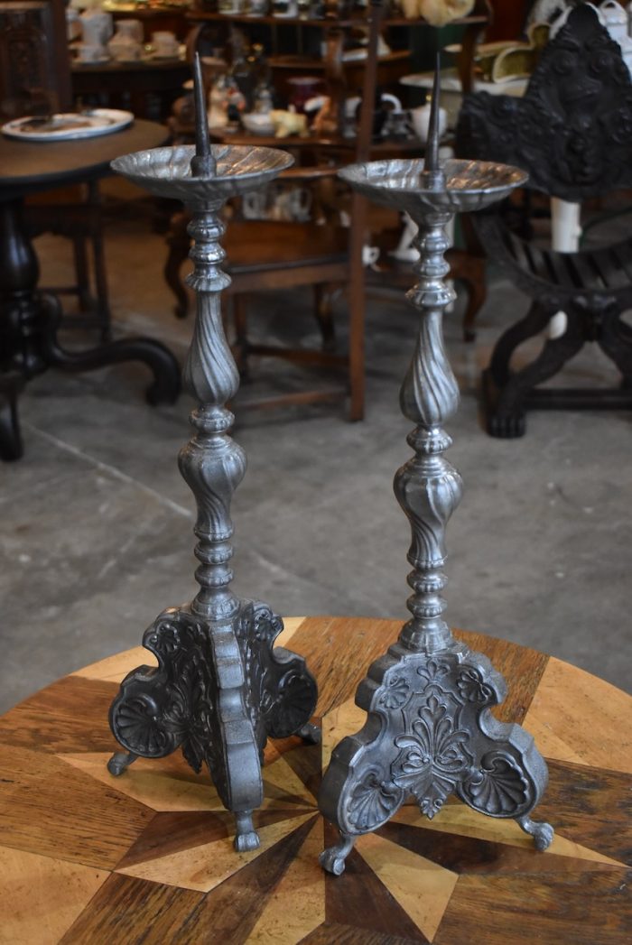Originální pár barokních svícnů
