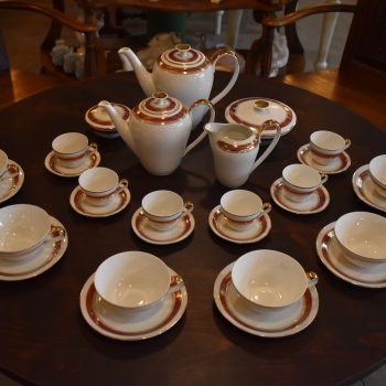 Vkusný čajový a kávový porcelánový servis