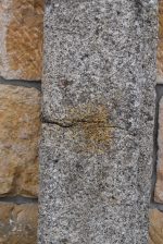 Původní kamenné ostění (futra)