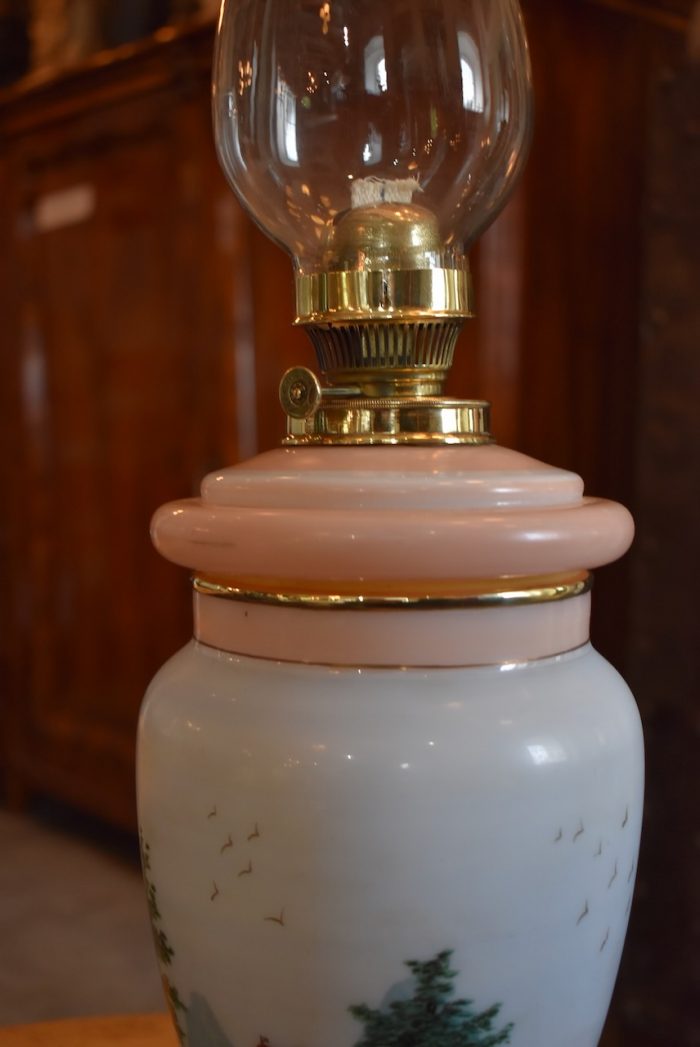 Starožitná vídeňská petrolejová lampa