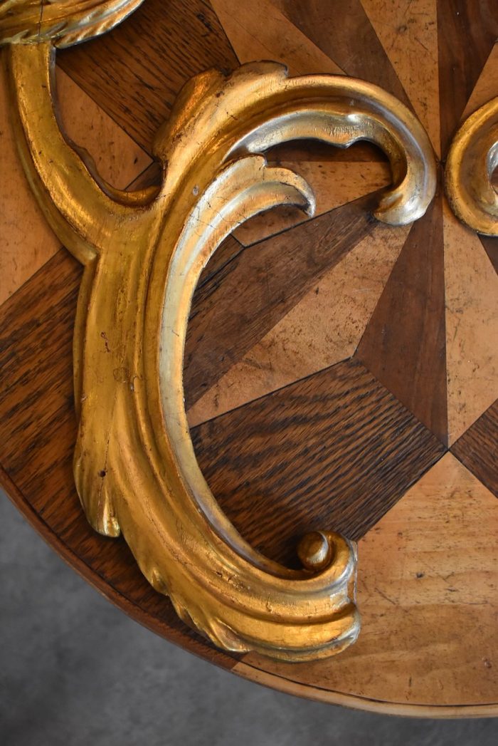 Nákladně řezané barokní prvky - pár z řezaného lipového dřeva