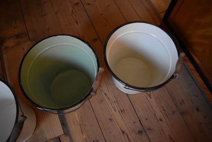 Souprava tří barevných kbelíků