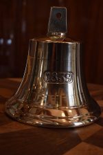 Větší starožitný zvon s datem 1839