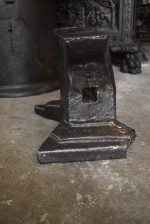 Starožitná kovářská kovadlina