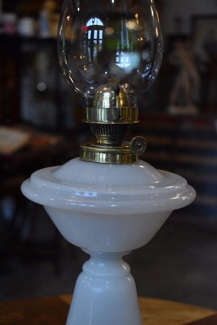 Sběratelská starožitná lampa na petrolej
