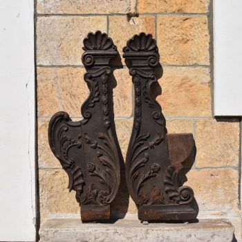 Starožitné barokní párové dílce - čela kostelních lavic