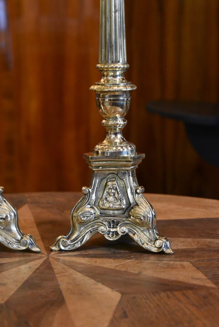 Originální pár krásných starožitných neobarokních svícnů