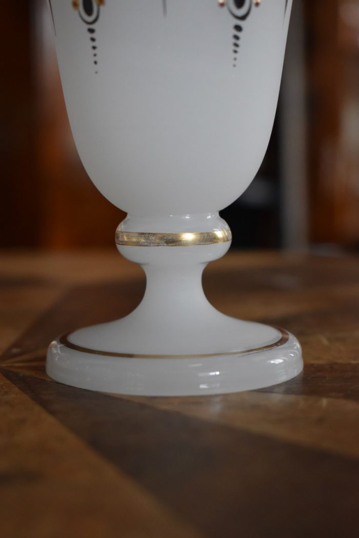 Starožitný pohár - pár z opálového skla