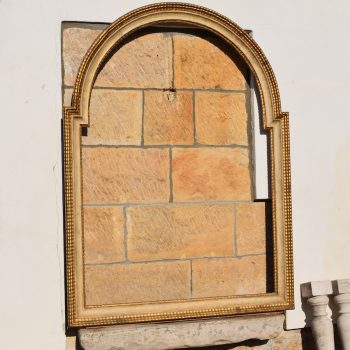 Velký raně barokní řezaný a zlacený rám