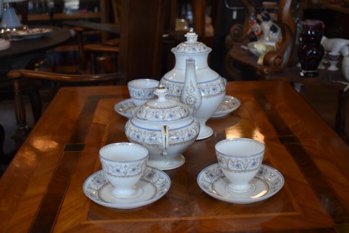 Starožitný porcelánový servis na čaj či kávu
