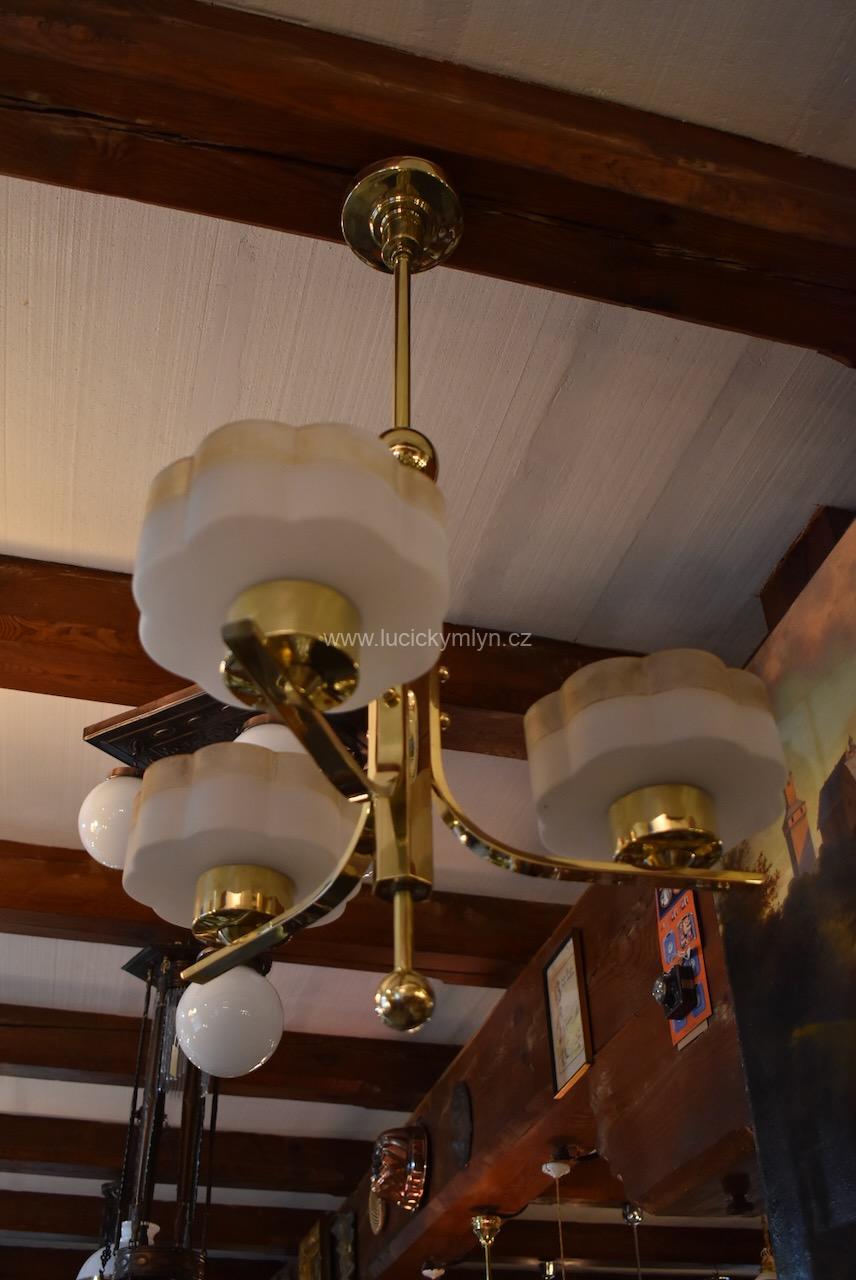 Nevšední tří-ramenný lustr ve stylu ART-DECO Nevšední tří-ramenný lustr ve stylu ART-DECO